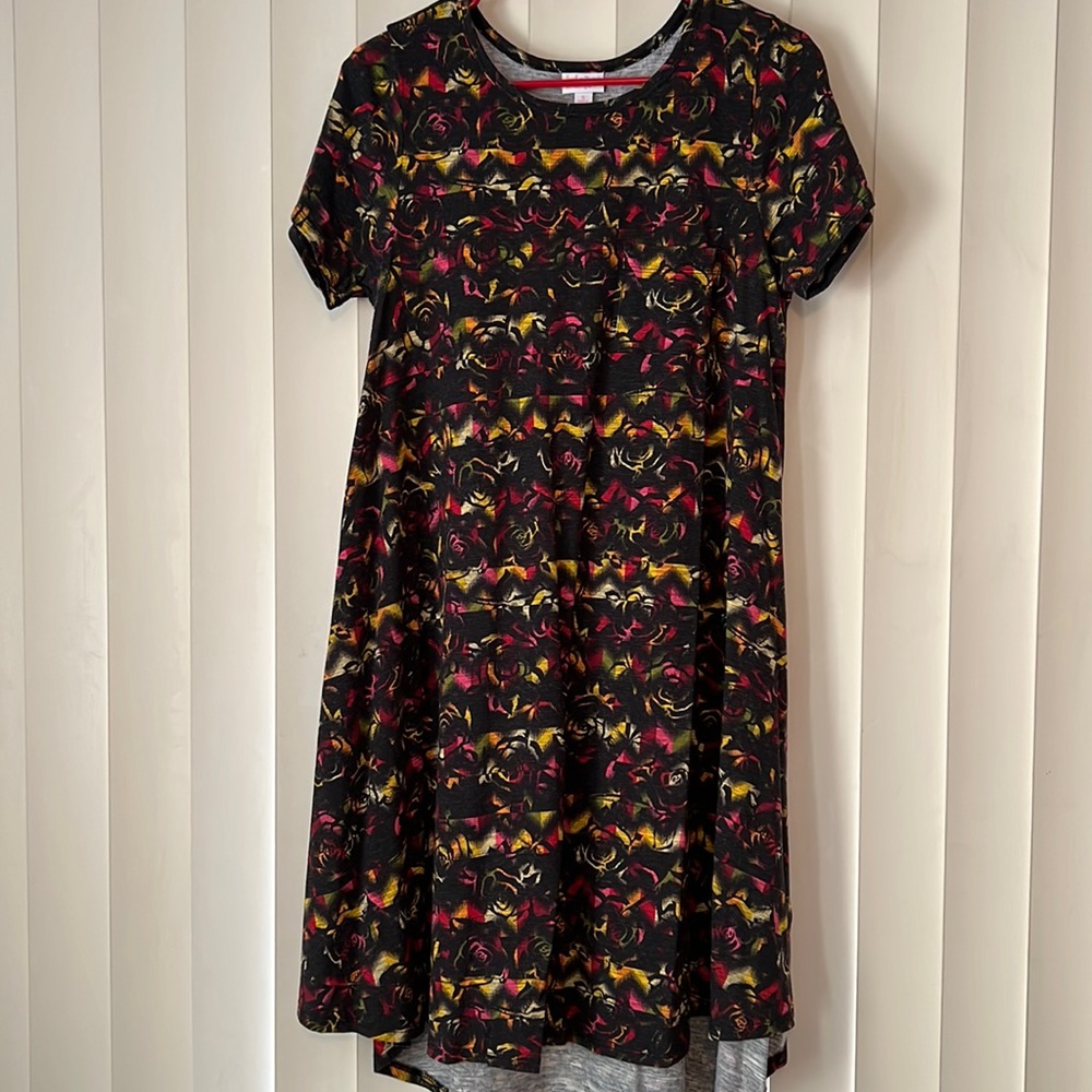 Lularoe Carly Dress size S 69% cotton 26% polyester 5% spandex